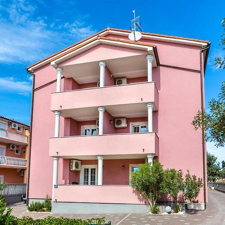 Apartmani Diana Medulin Eksteriør bilde